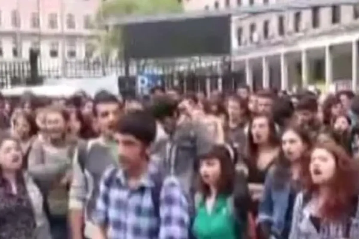 İstanbul Üniversitesi’nde Işid Protestosu