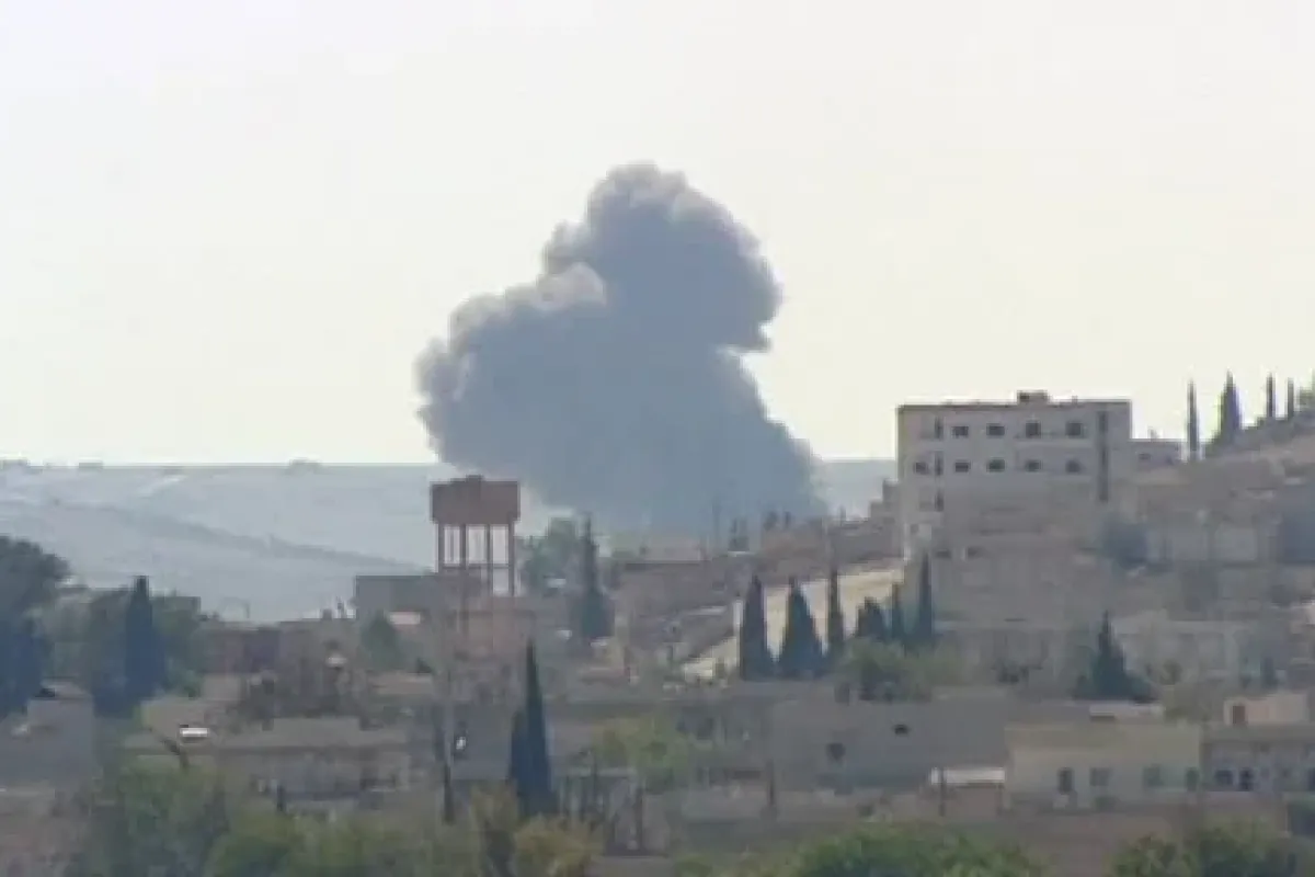 Kobani’de Bombalar Patlıyor