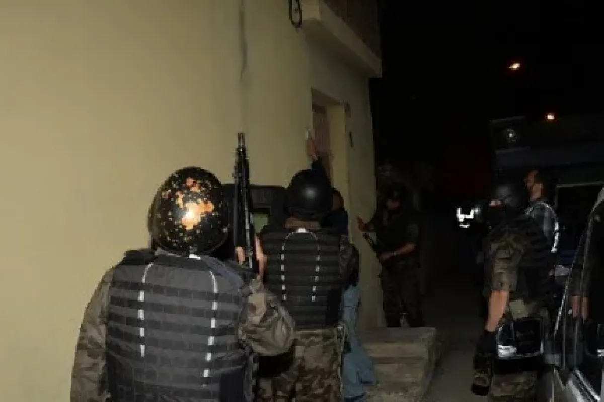 Çeteye Polis Baskını: 9 Gözaltı