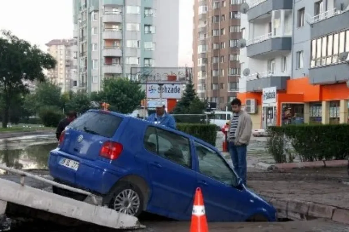 Yol çöktü Böyle Oldu