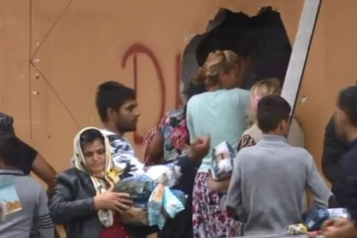 Vandallar Market Yağmaladı