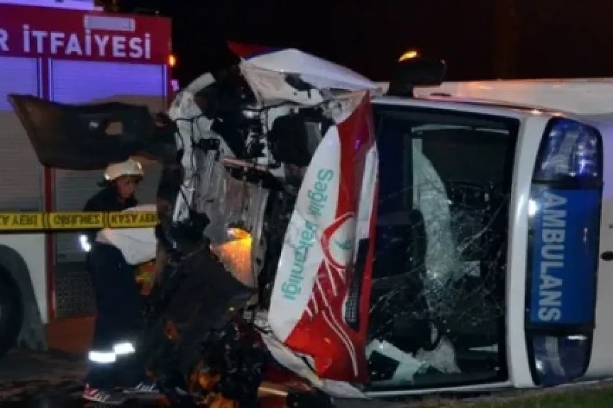 Düğün Konvoyunda Feci Kaza: 2’si Ağır, 12 Yaralı