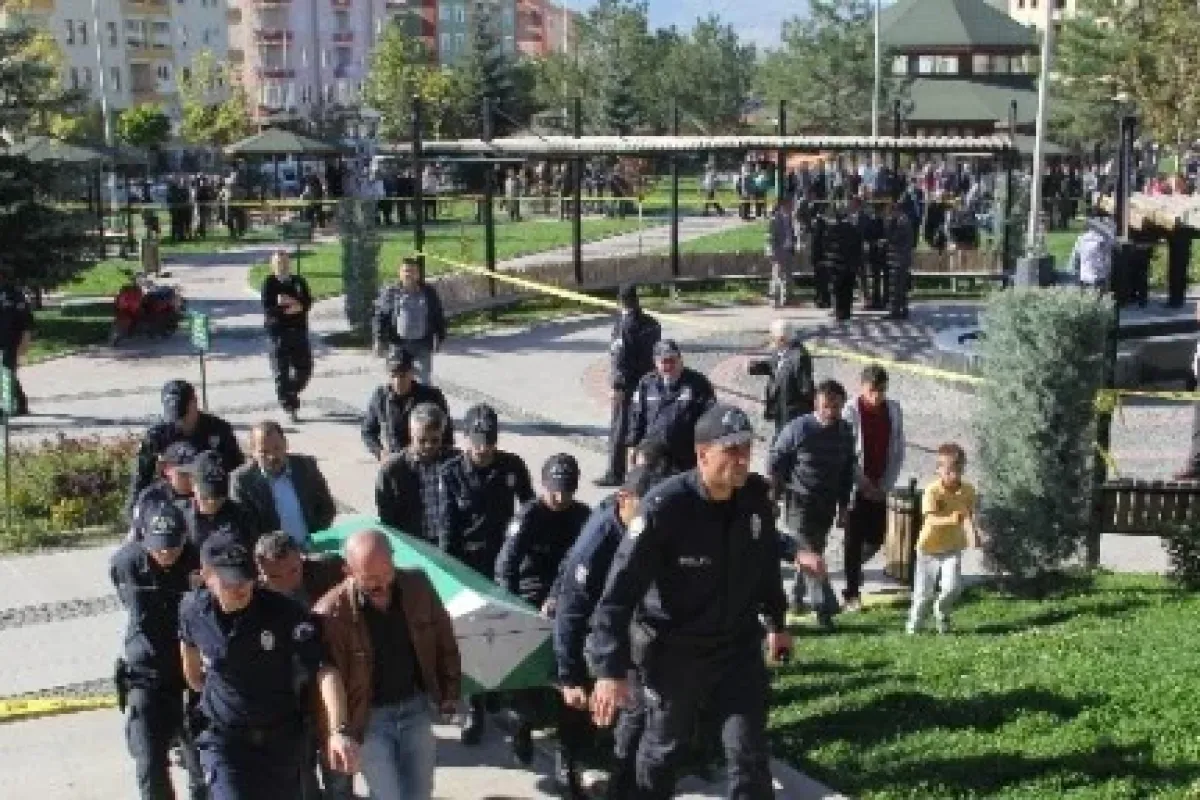 Emekli Polis Cinneti: 2 ölü