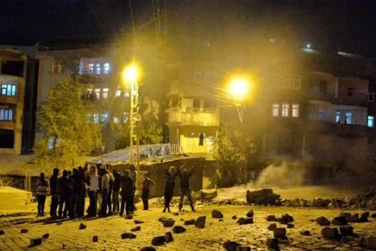 Okulu Ateşe Verdiler