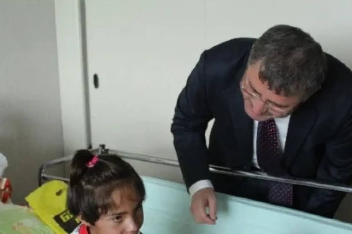 Kobani’den Kaçan Esma şimdi Sağlığı Için Savaşıyor