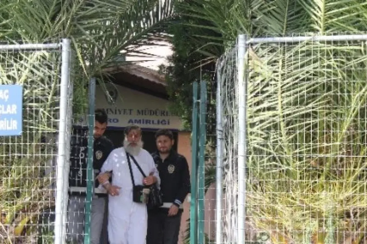 Sahte Evliya Yakayı Ele Verdi