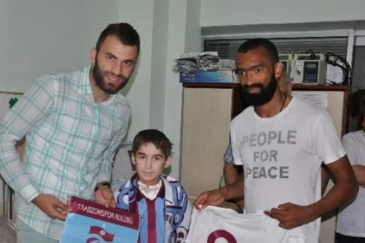 Alkışlar Bosingwa Ve Mustafa’ya