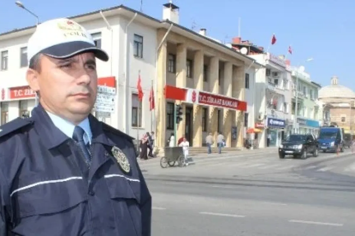 Kırmızı ışıkta Geçen Sürücülere Teşekkür Mektubu