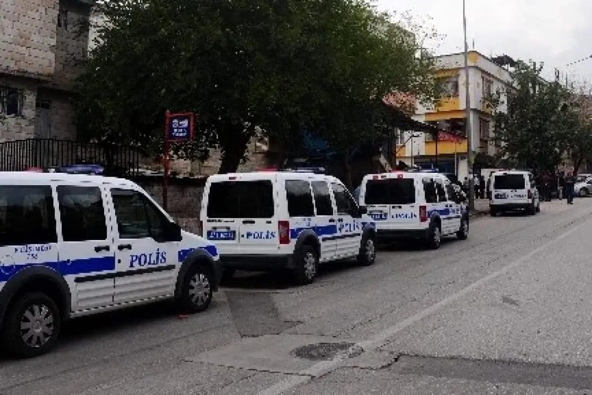 Babasına Ateş Ederken 4 Kişiyi Yaraladı