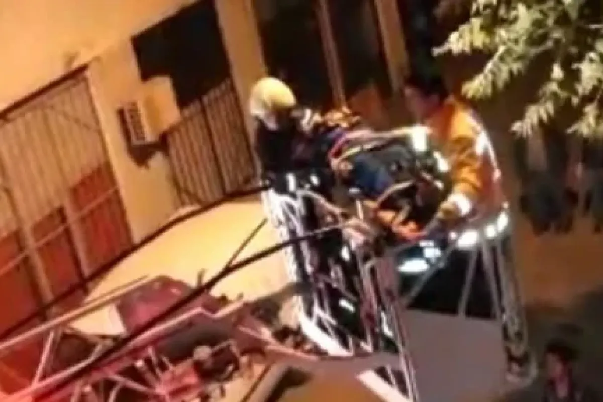 Şakalaşırken Balkondan Düştü