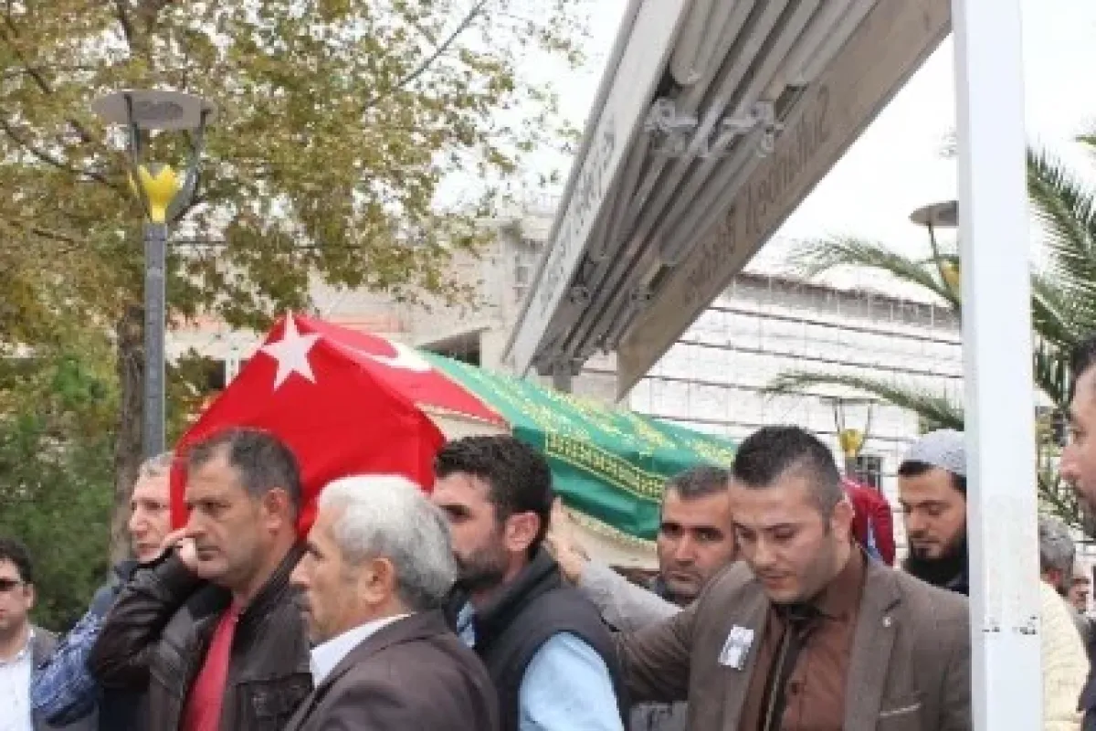 Cenazede "ağabey Sesimi Duy" Diye Feryat Etti