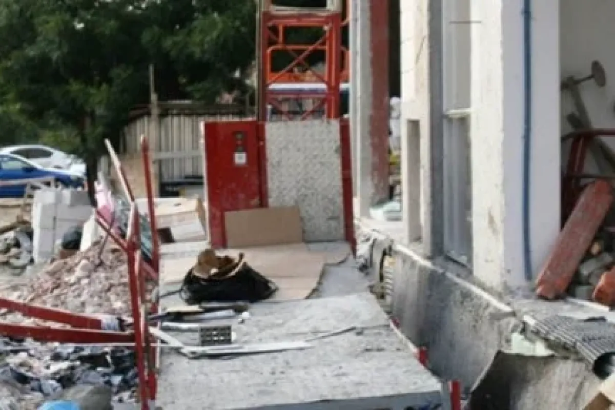 Yine Asansör Kazası: 4 Işçi Yere çakıldı