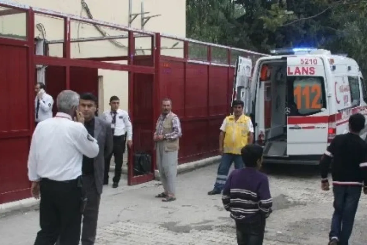 Yüzlerce Kişi Hastaneye Koştu