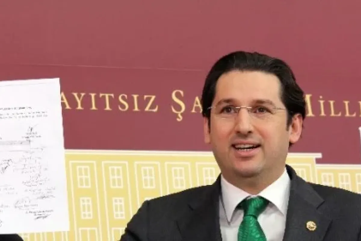 Ak Parti’nin Teklifine Yapıştırdı