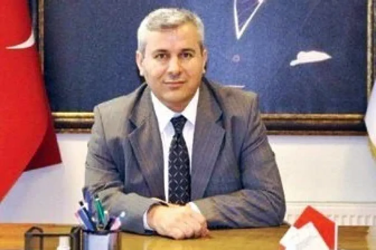 Dekana "ekşi Sözlük" üzerinden Hakarete Ceza
