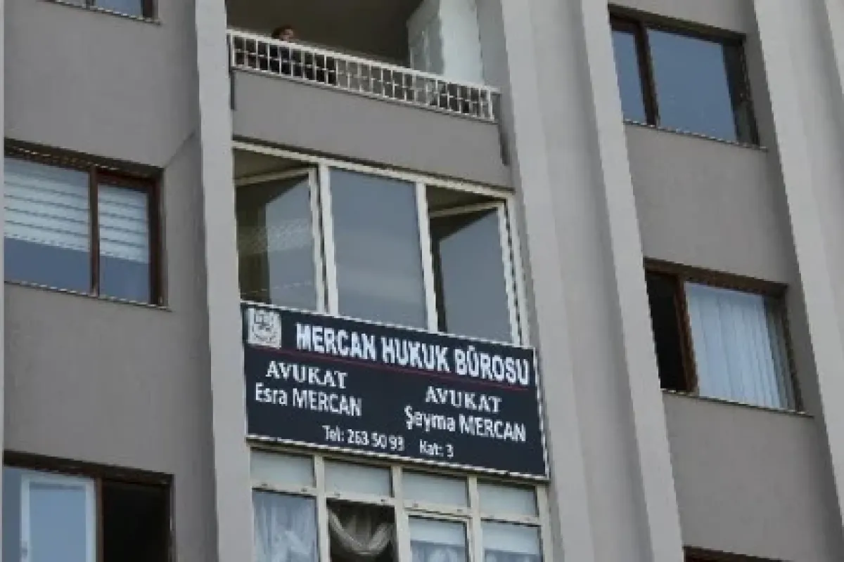 Kadın Avukata Bıçaklı Saldırı