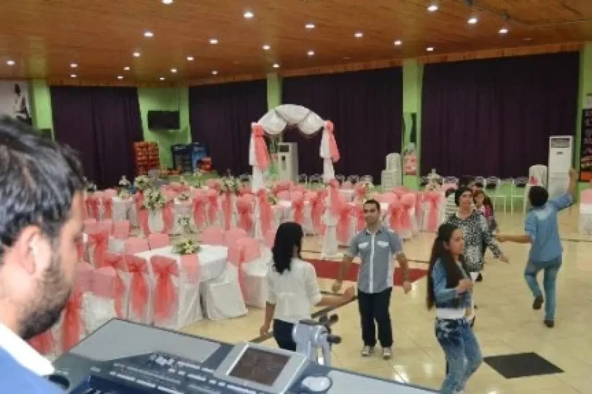Kendileri çalıp Kendileri Oynadı