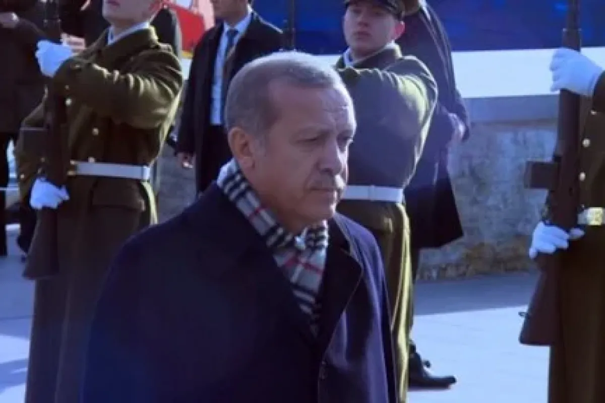 Bağımsızlık Savaşı Anıtını Ziyaret Etti