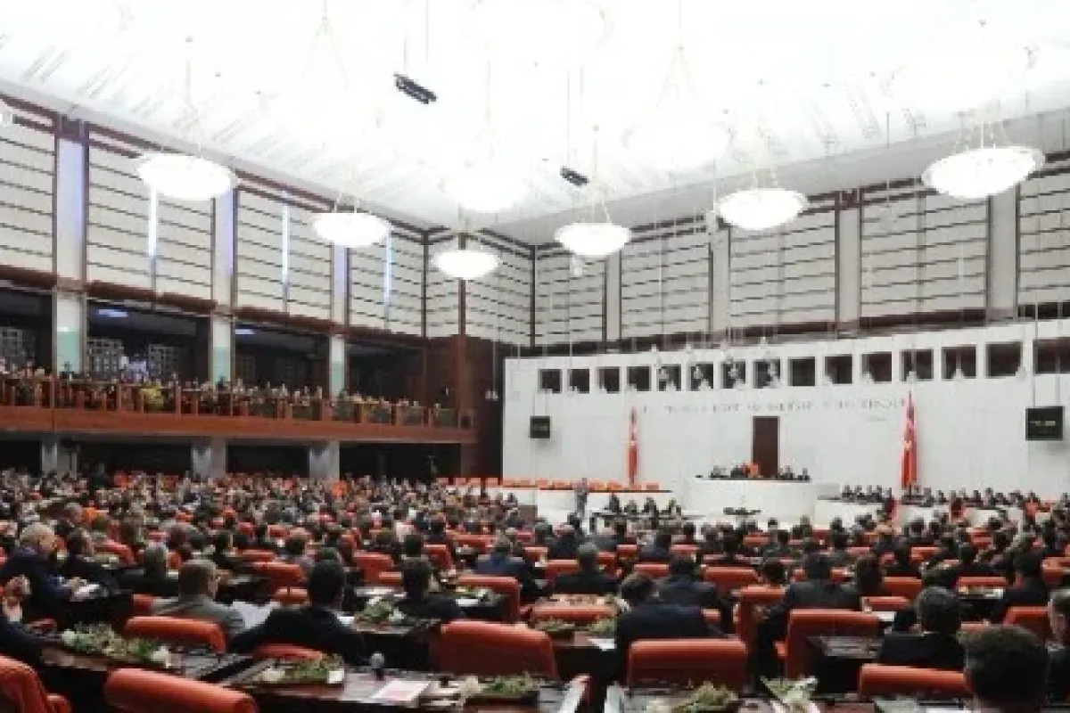 Eski Bakanlar Hakkındaki Komisyon 2 Ay Daha