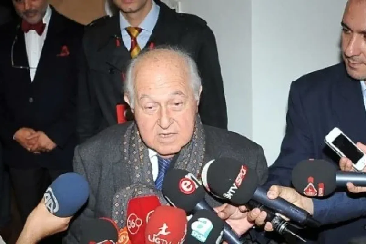 Duygun Yarsuvat önde