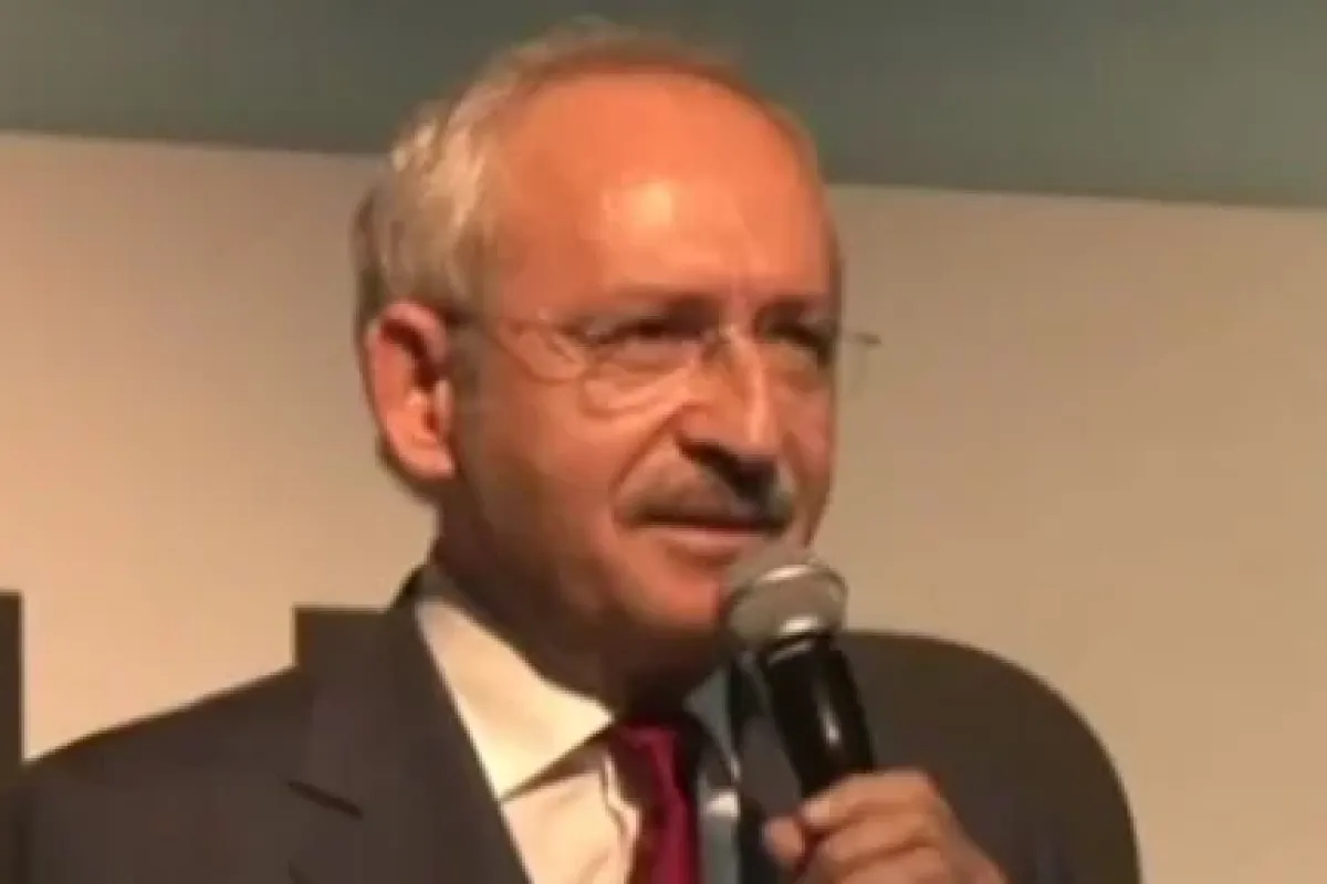 Sanat Kokteyline Katıldı