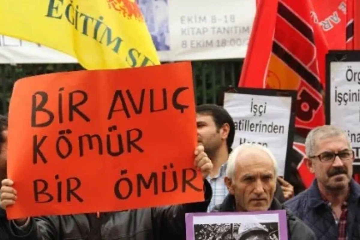 Beyoğlu’nda Baretli Kömürlü Eylem