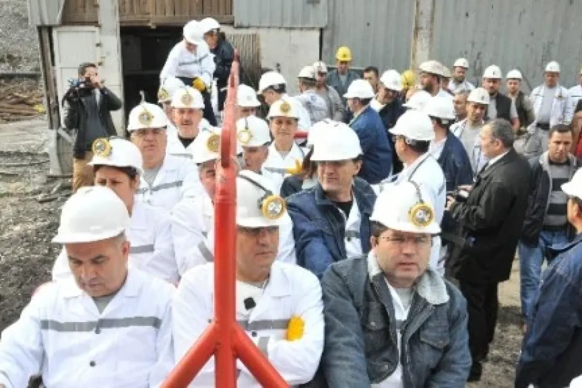 O Mezara Inmeden önce Helallik Istedi