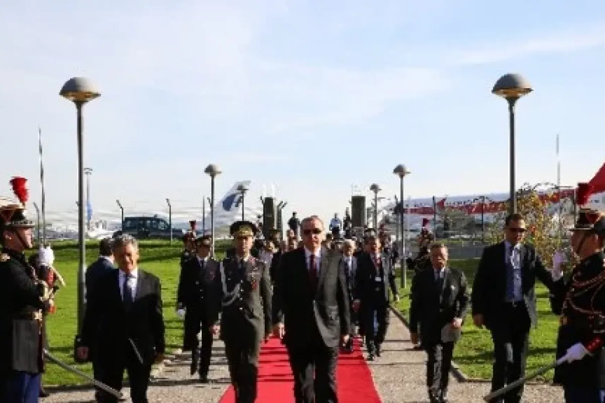 Fransız Mevkidaşıyla Görüştü