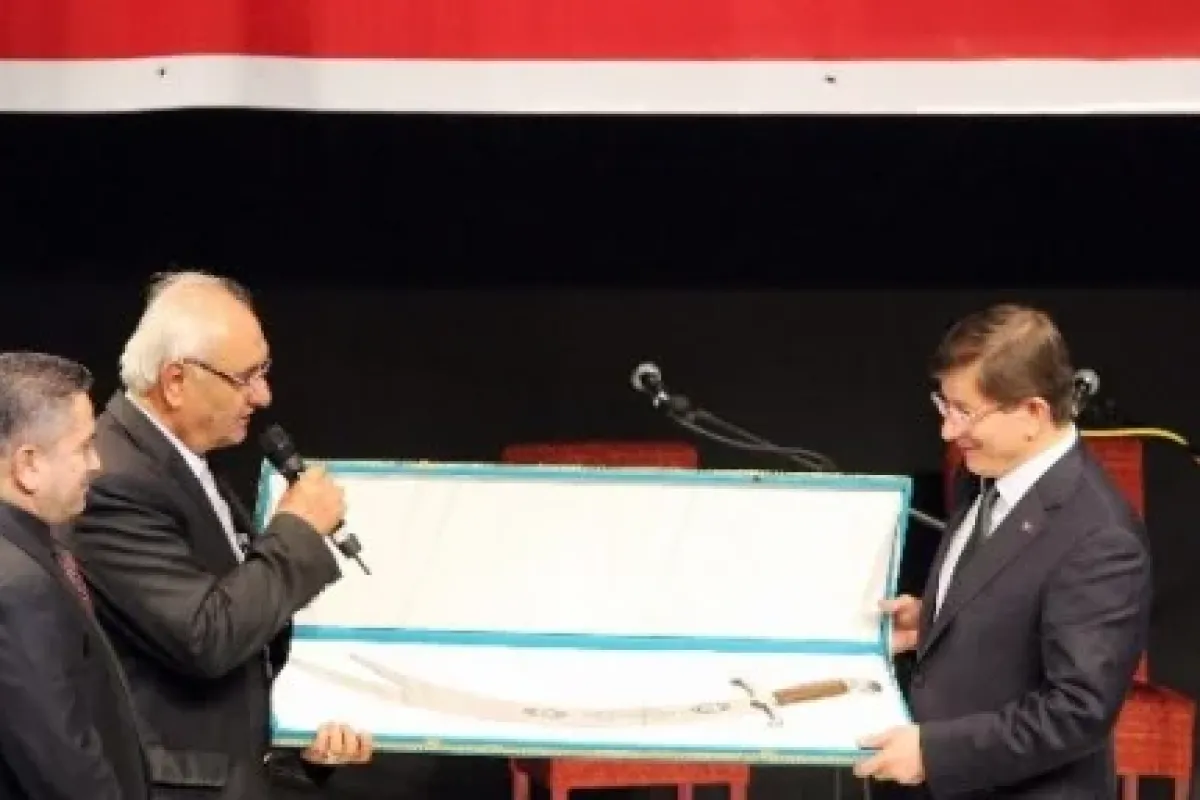 Davutoğlu: "alevi Ve Sünni’nin Kardeştir"