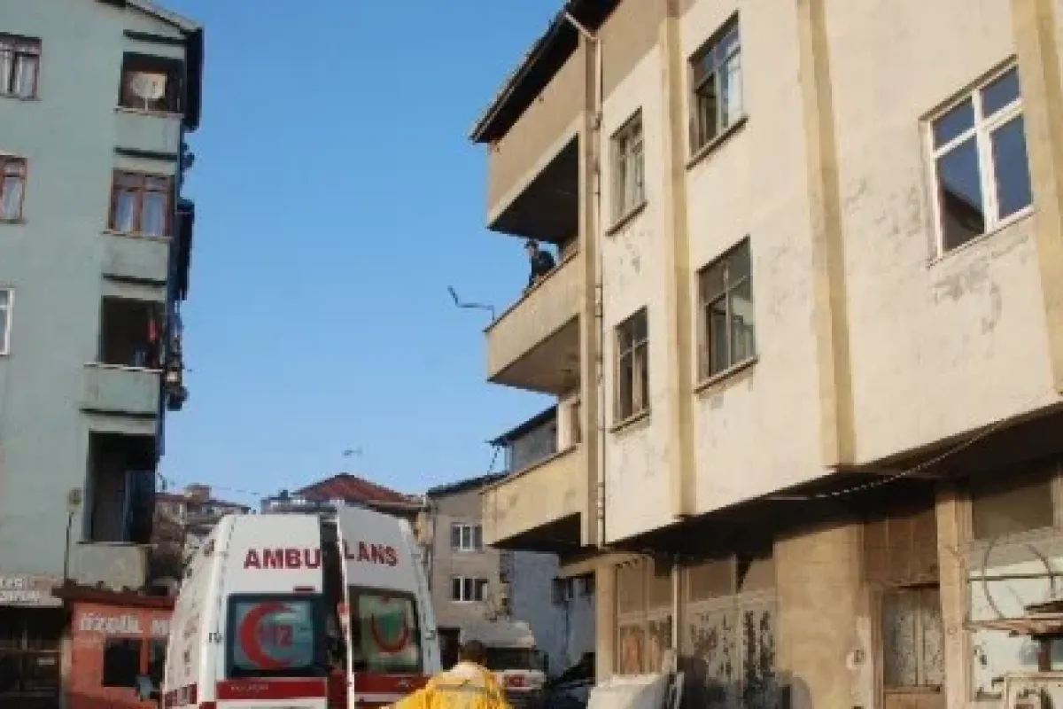 Kendisini Eve Kilitleyen Adamı Itfaiye çıkardı