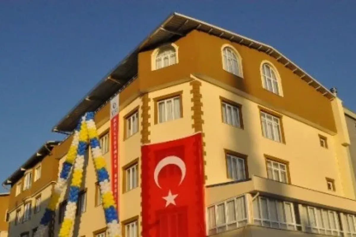 Başbayan Okul Yaptırdı