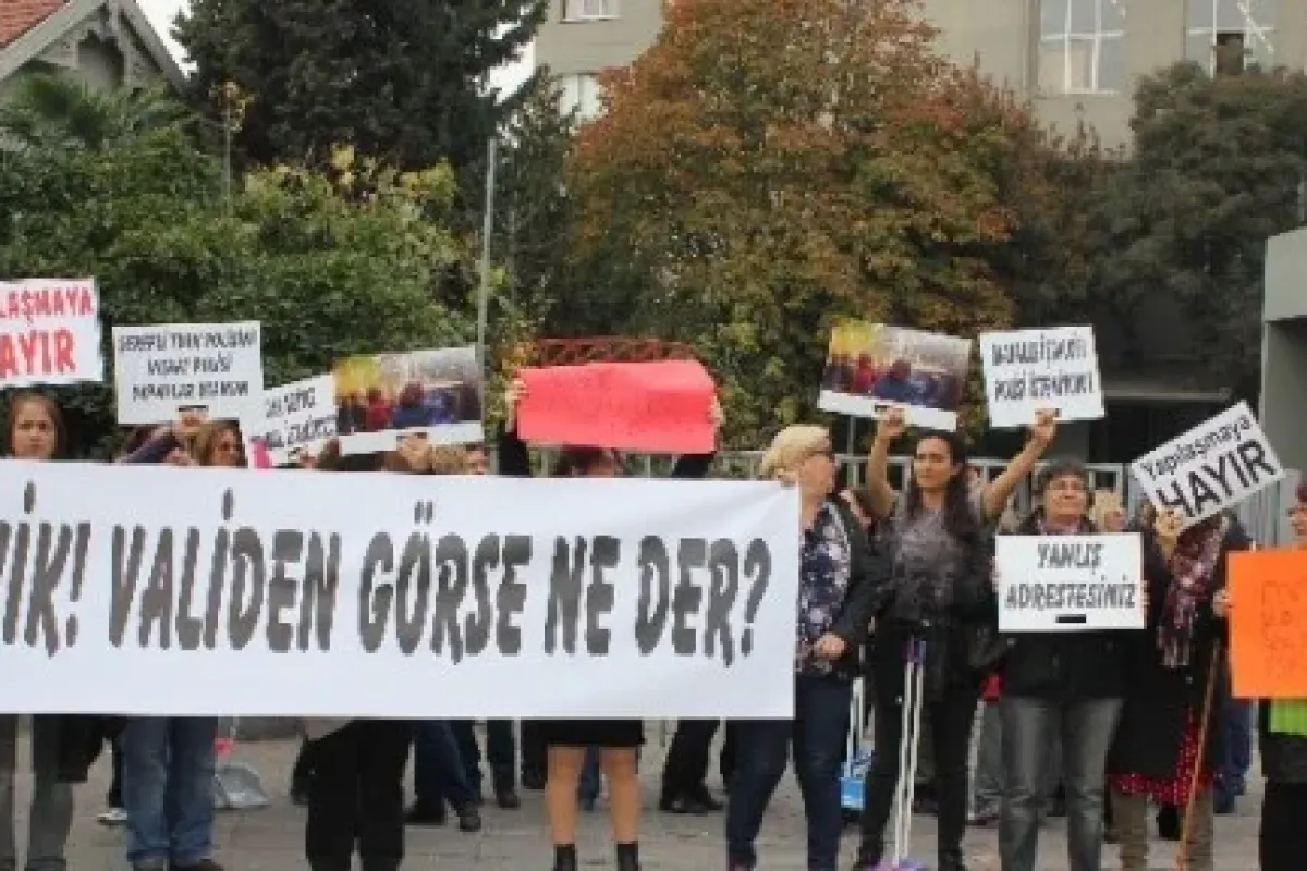 Bu Kez Fırça Ve Küreklerle Yürüdüler