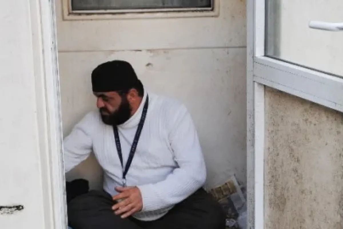 Dakikada 10 Defa Tüküren Adamın Dramı