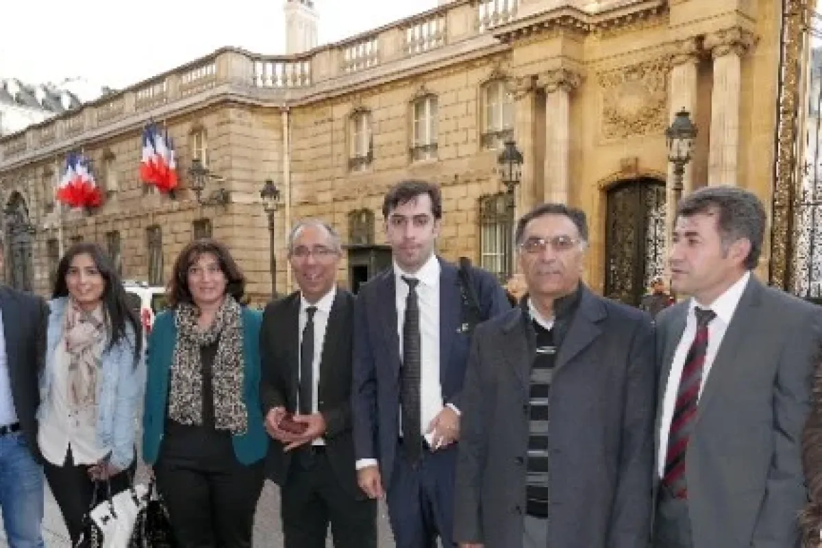 Hollande Konuk Oldular