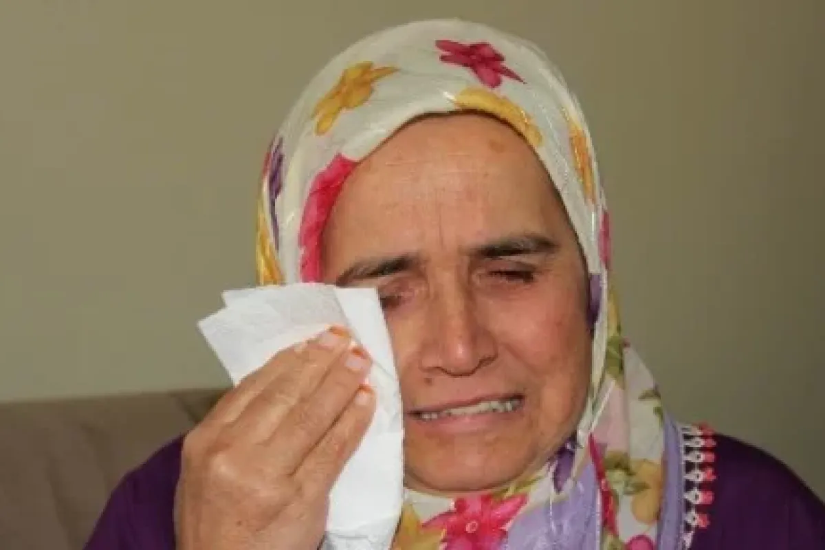 Tutuklanan Gemicinin Annesi Gözyaşlarına Boğuldu