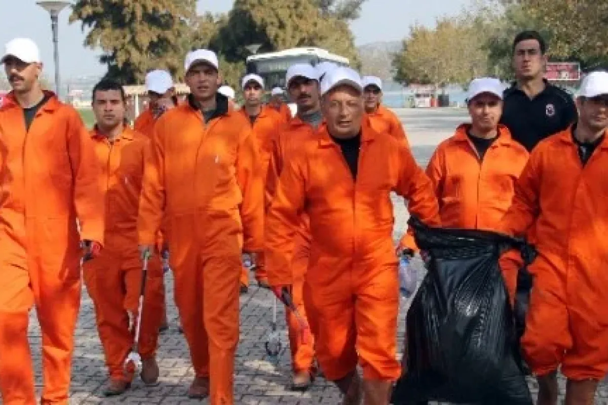 Mahkumlar Doğayı Temizledi