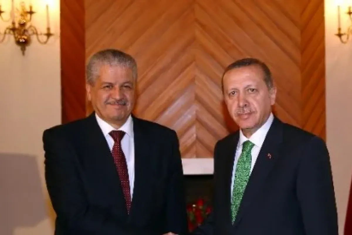 Cezayirli Mevkidaşıyla Görüştü