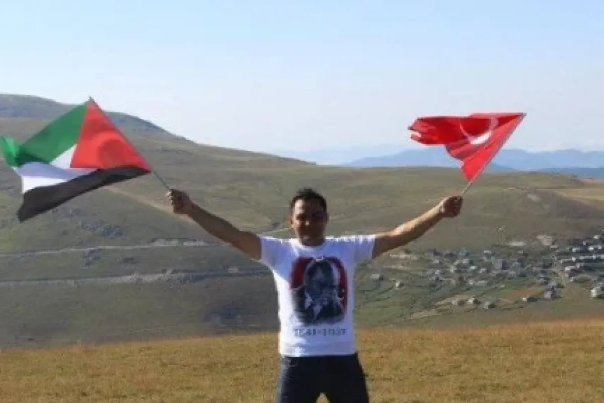 Twitter Fenomeninin Kardeşi Konuştu