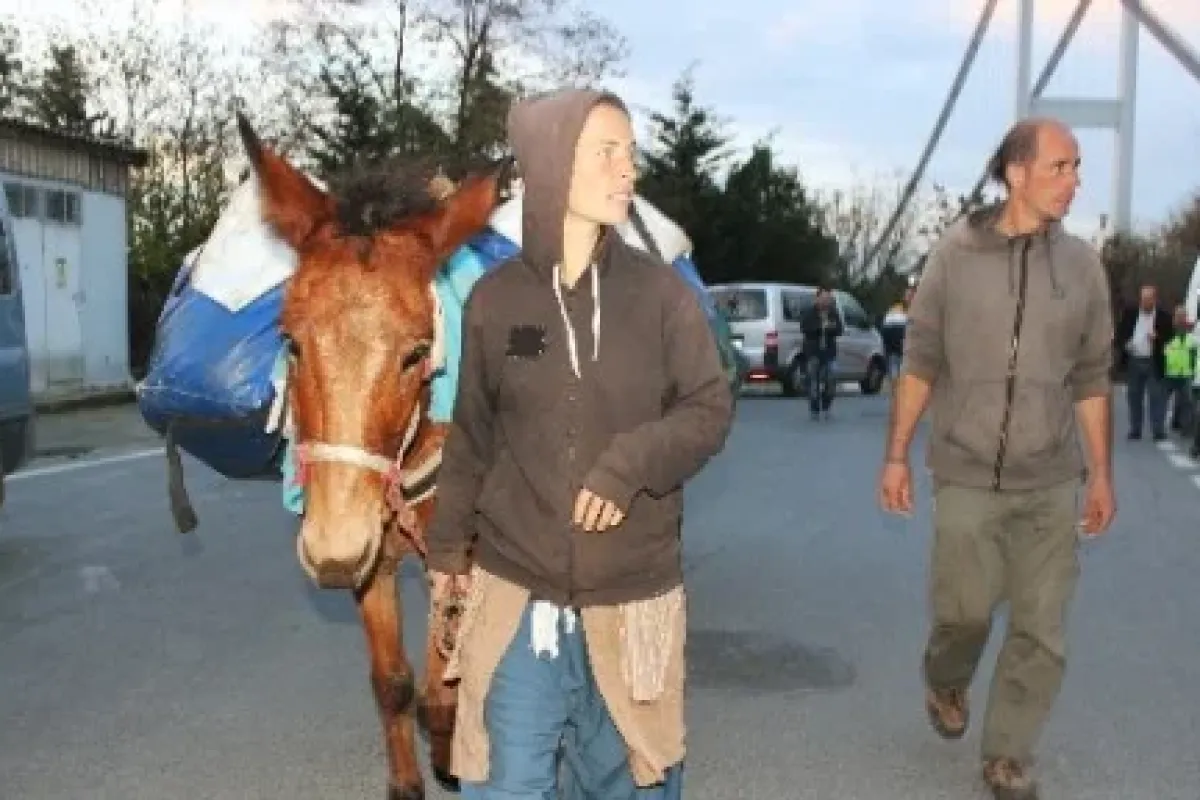 Dünyayı Böyle Gezdiler Ama Boğaz Köprüsü’nden Geçemediler