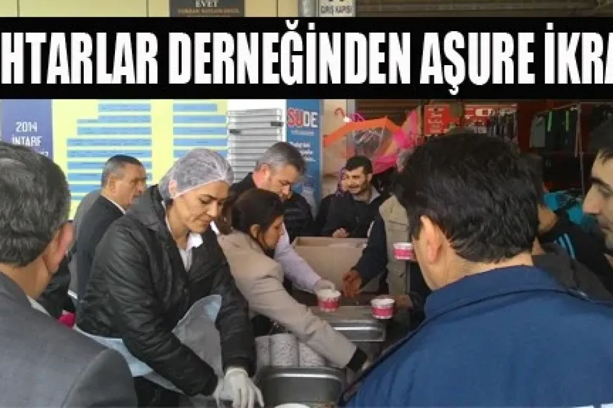 Muhtarlar Derneğinden Aşure İkramı