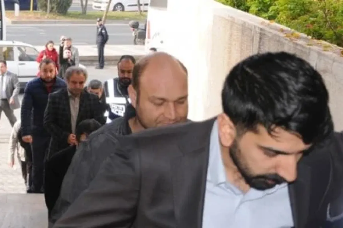 Üniversitedeki Yolsuzluk Iddiasına Karışan 46 Kişinin Ifadesi Sürüyor