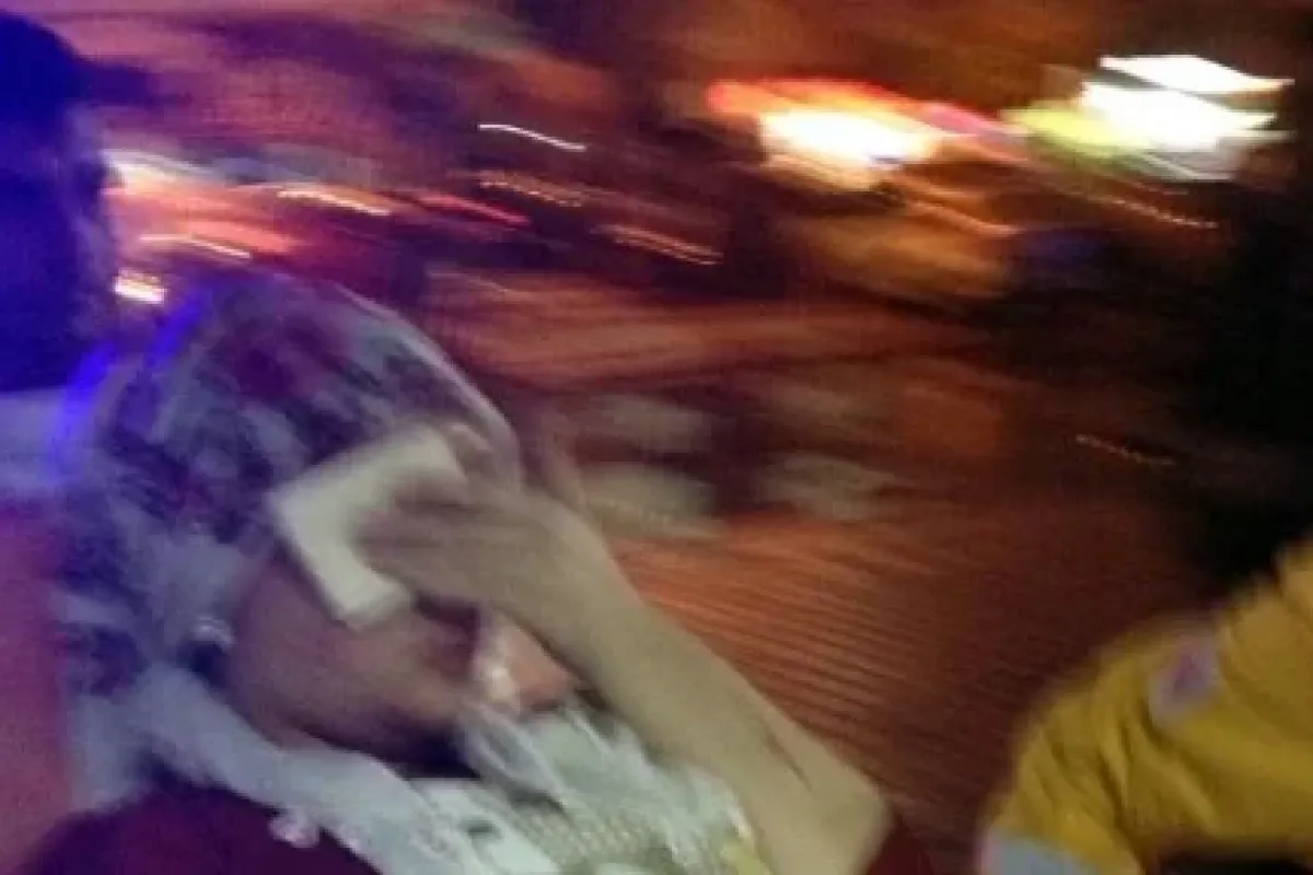 Boşanmak üzere Olduğu Eşinin çalıştığı Yeri Bastı: 2 Yaralı