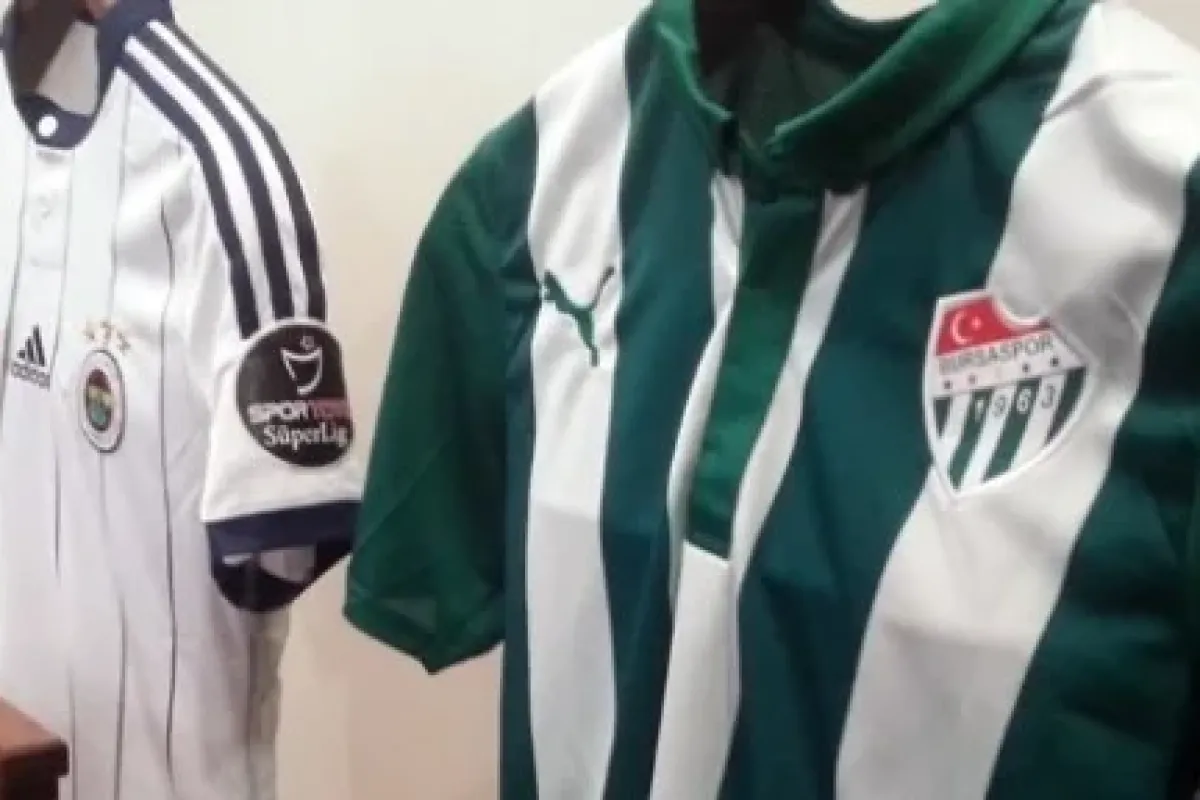 Bursaspor ’efsane çubuklu’ Forma Ile Fenerbahçe Maçına çıkacak