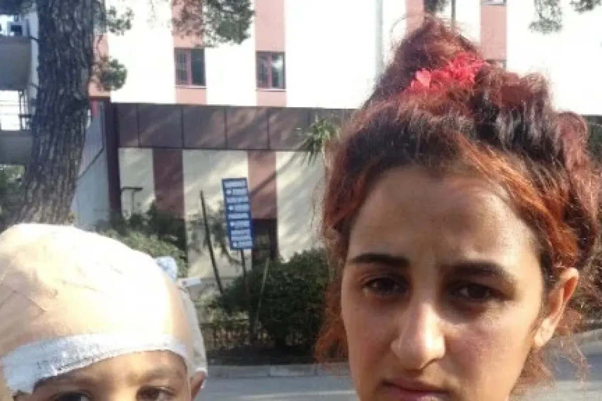 Kafasına Taş Düştü Hayatı Kurtuldu