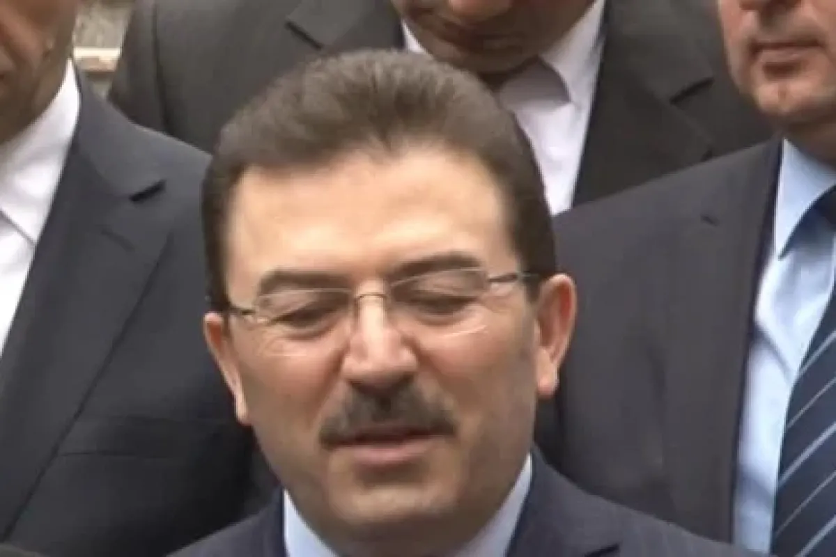 Papa Için Yollar Kapanacak Mı ?
