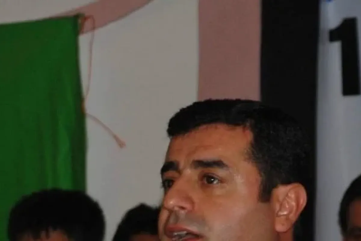 Demirtaş’tan Ilginç Iddia: "ışid Türkiye’den Kobani’ye Saldırıyor"