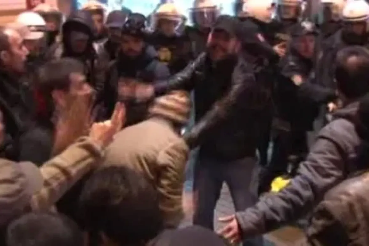 Taksim’deki ’’ışid’’ Protestosunda Gözaltı