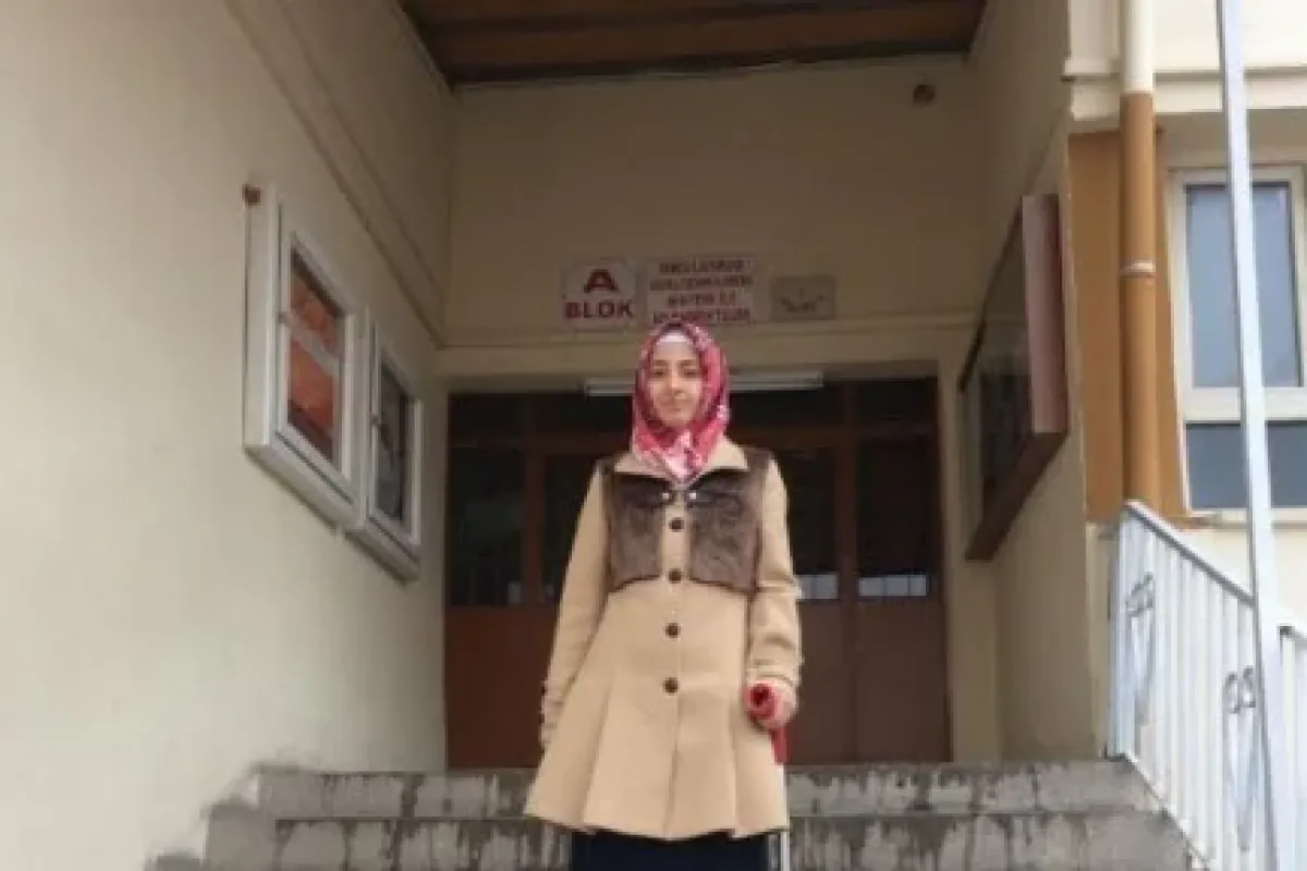 Ayşe öğretmenden Ayakta Kalma Dersi