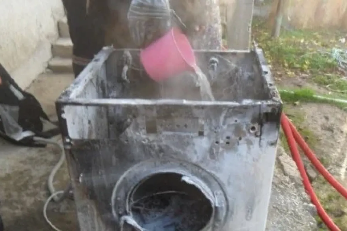 Çamaşır Makinesi Bomba Gibi Patladı