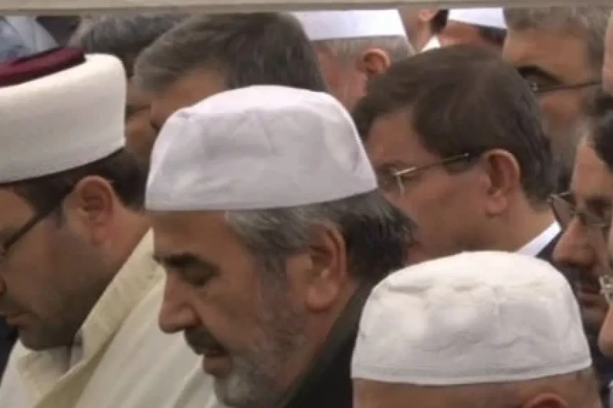 Davutoğlu Cenaze Namazında